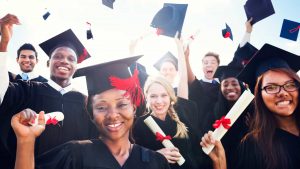 6 Benefícios do diploma universitário